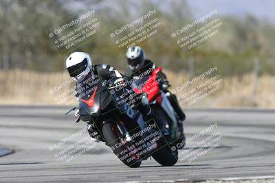 media/Dec-01-2025-Moto Forza (Mon) [[2daa91e15f]]/3-Beginner Group/Session 3 (Turn 3)/